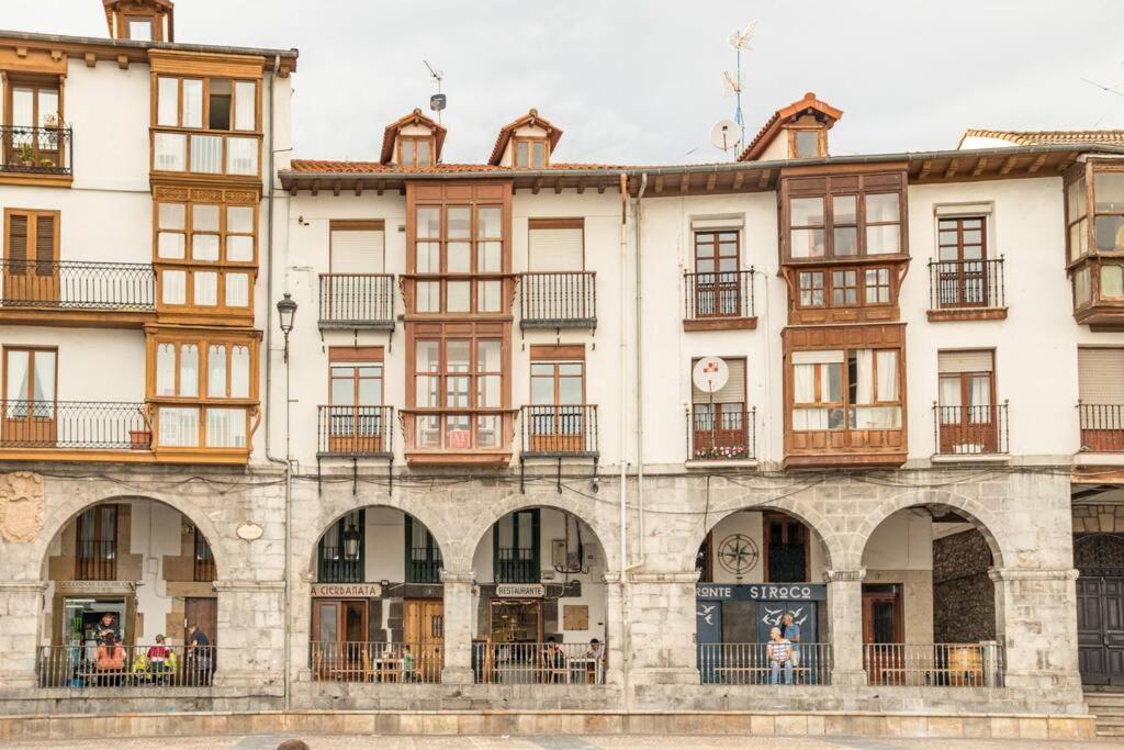 Sea Views In The Heart Of The Old Town Leilighet Castro Urdiales Eksteriør bilde